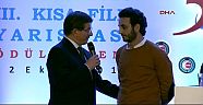 Başbakan 12 dakika filmi ayakta izledi.