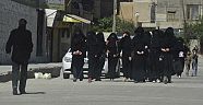 IŞİD'in kontrolündeki Rakka'da kadınlar!